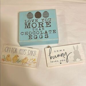 Easter Themed Decorative Signs Set